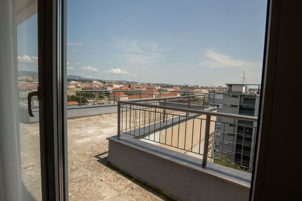 Prime View Apartment Zagreb City Apartment, 1 Bedroom, Balcony, City View 5