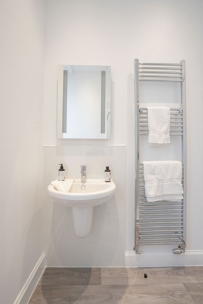 The Woodside Deluxe Double Room 13