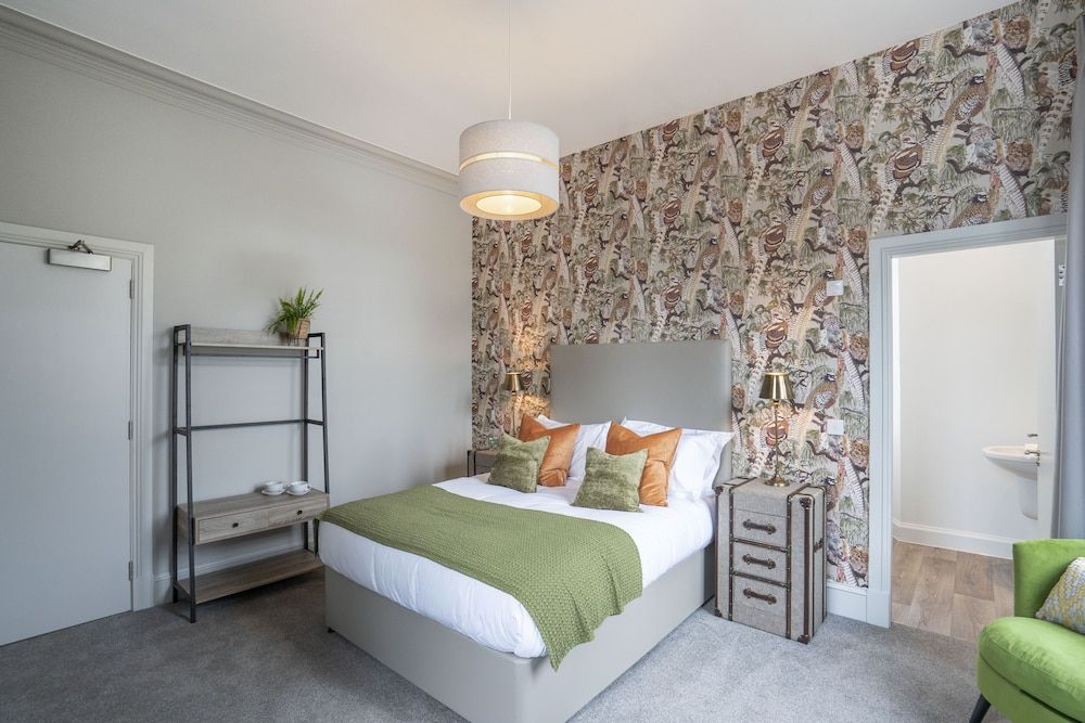 The Woodside Deluxe Double Room 3