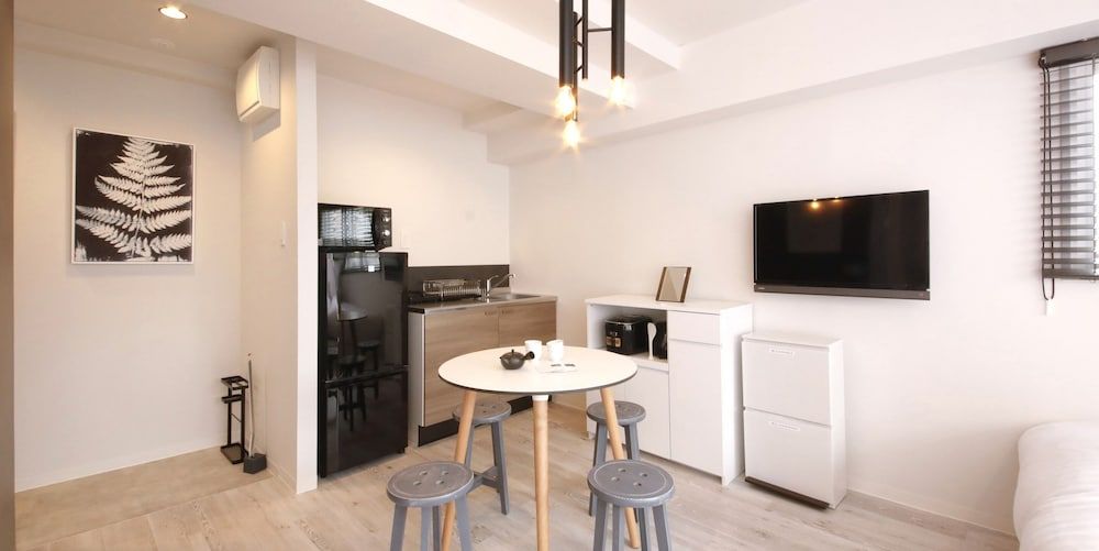 Lestel Maru - Hostel Corner Deluxe Room, Non Smoking (6 Beds) 6