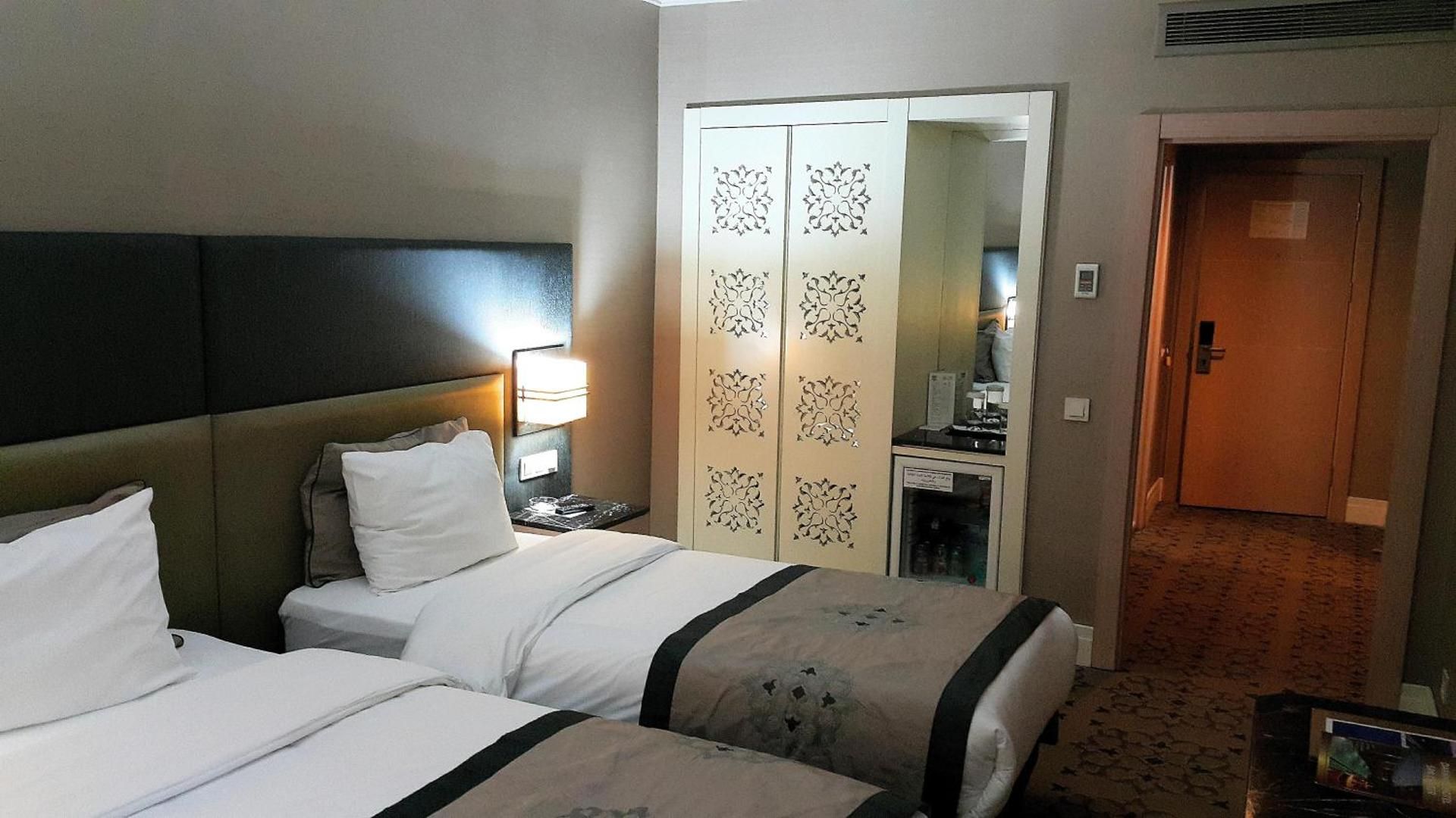 undefined Darkhill Hotel 10