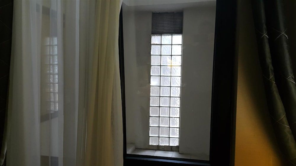 undefined Darkhill Hotel 8