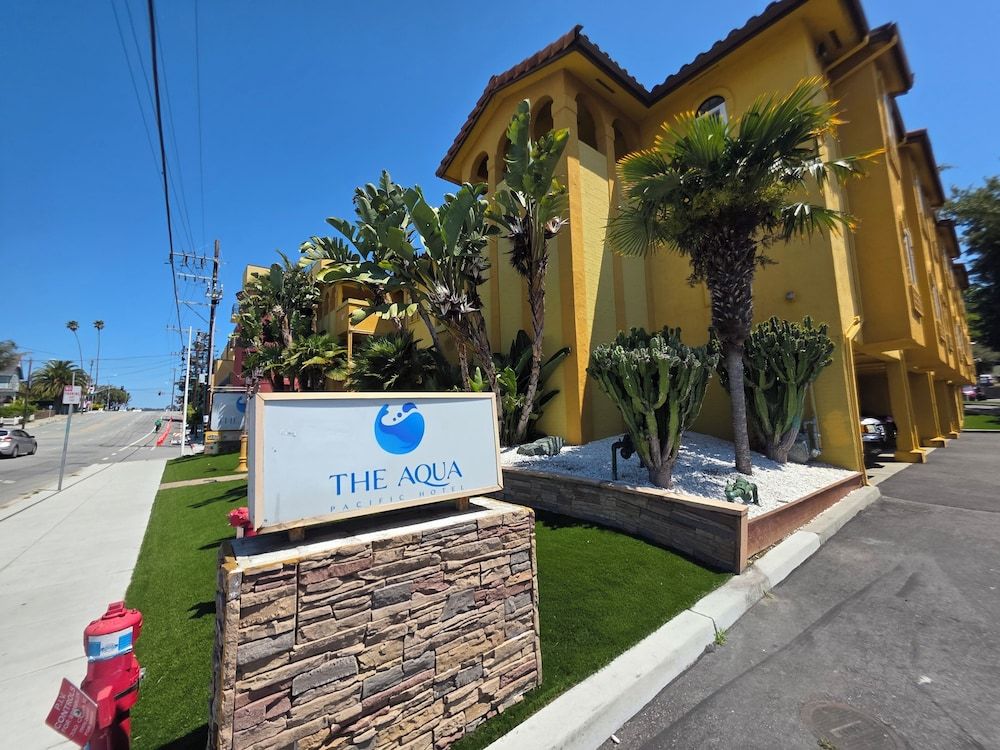 undefined The Aqua Pacific Hotel 7