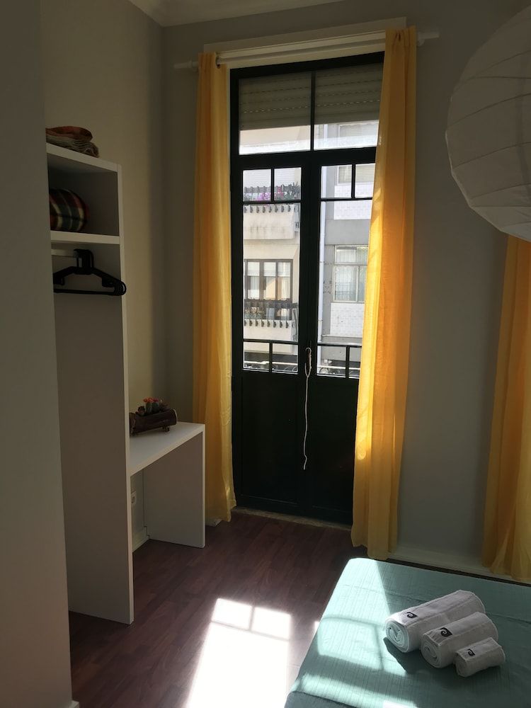 H.ö.H Superior Twin Room, Shared Bathroom 12