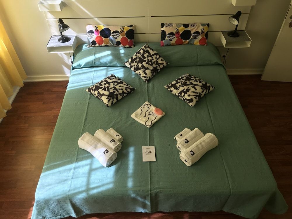 H.ö.H Superior Twin Room, Shared Bathroom 8