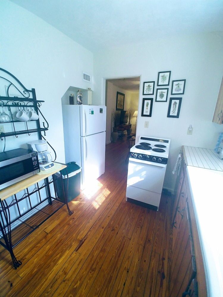 Historic Tremain Cottages The Garden, Pet Friendly 6