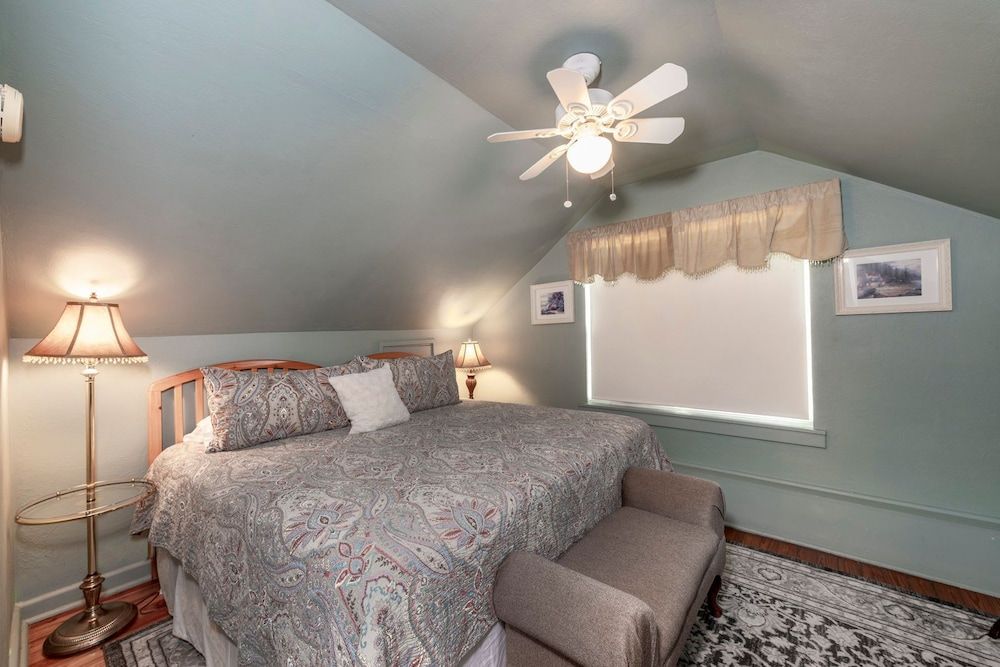 Historic Tremain Cottages Hideaway, Not Pet Friendly 3