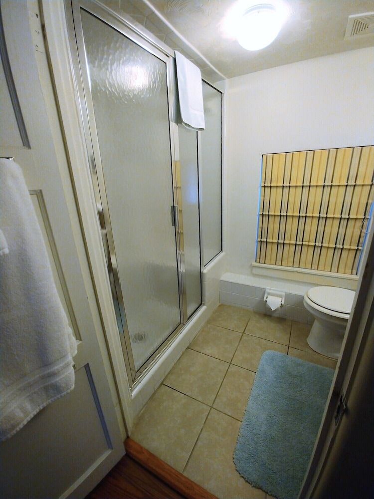 Historic Tremain Cottages Hideaway, Not Pet Friendly 4