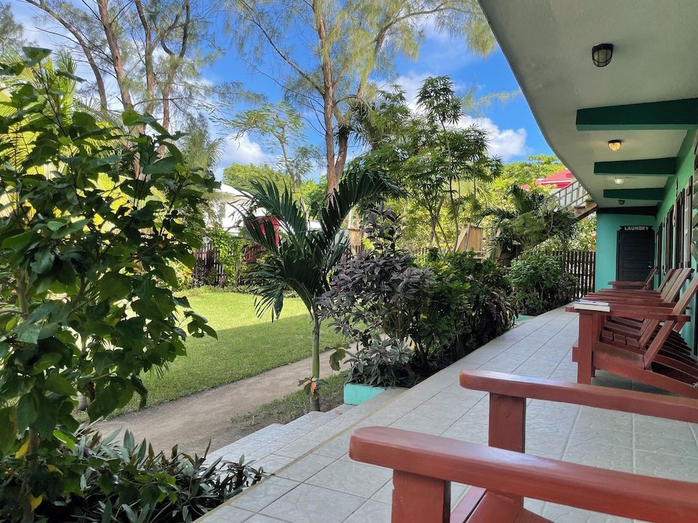 Double, Futon and 2 Twin Room, Garden View