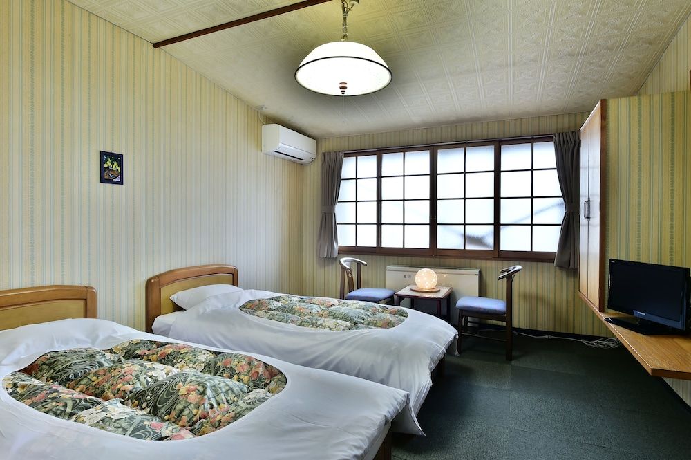 Basic Twin Room