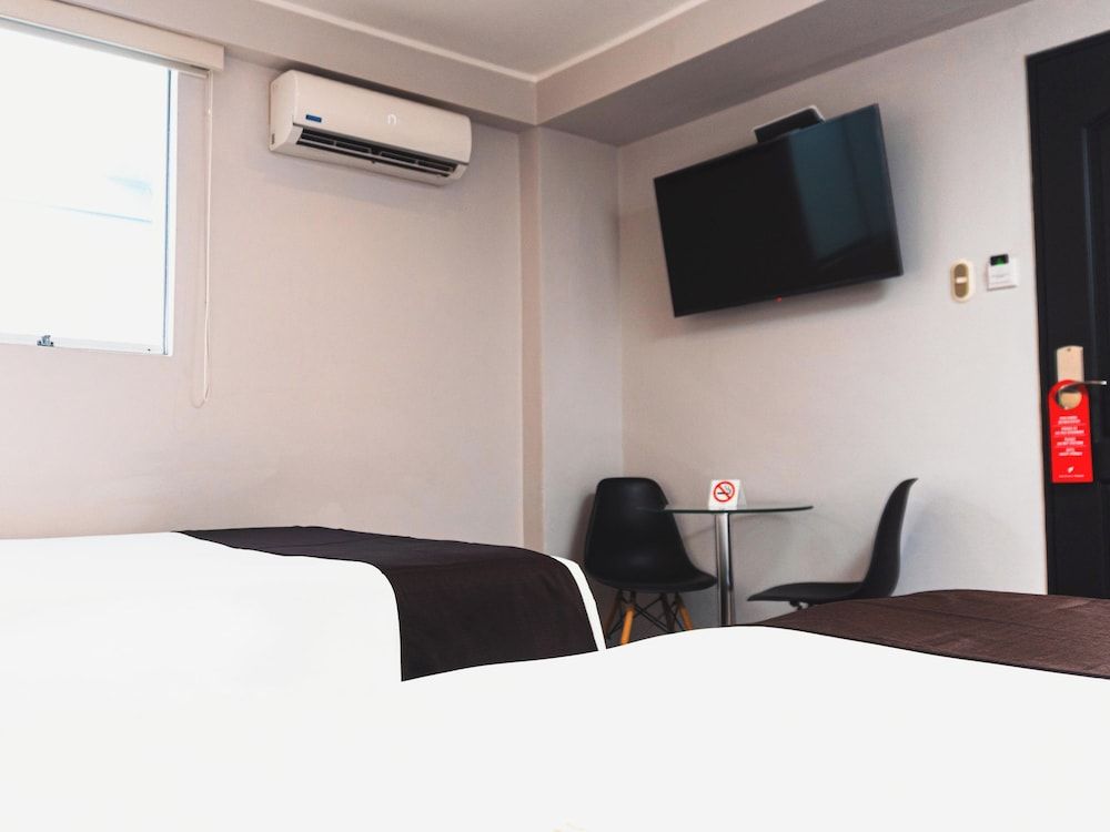 Hotel Ferre Miraflores Basic Twin Room 11