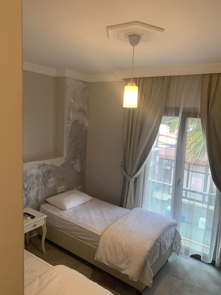 undefined Orya Apart