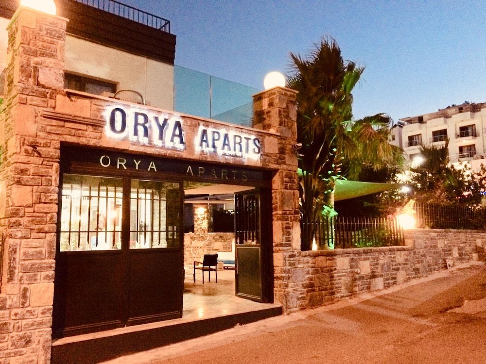 undefined Orya Apart 8