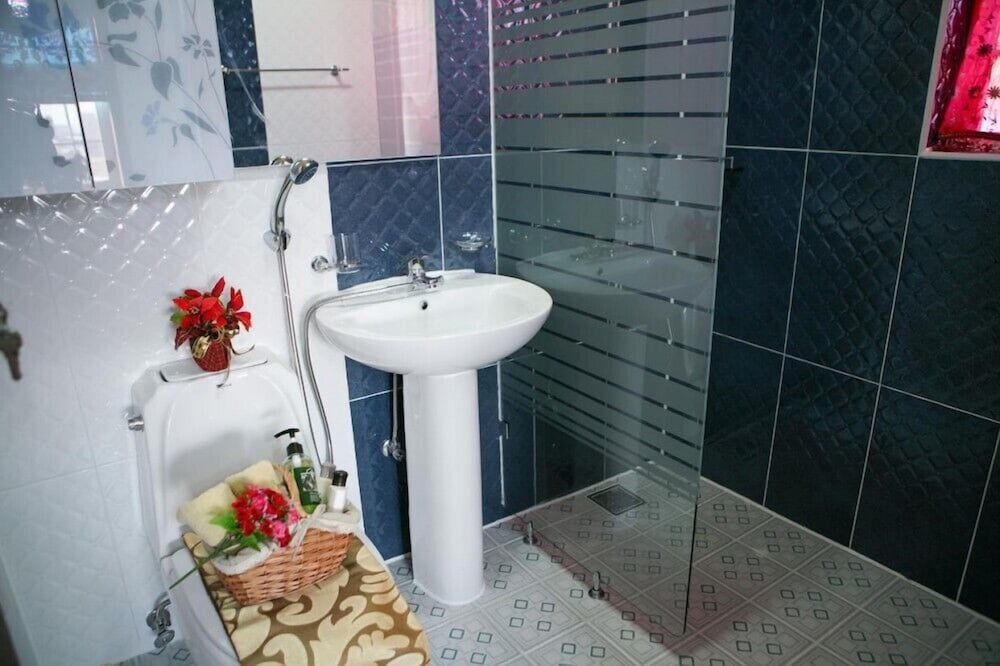 Indigo Pension Room (Romantic Blue) 6