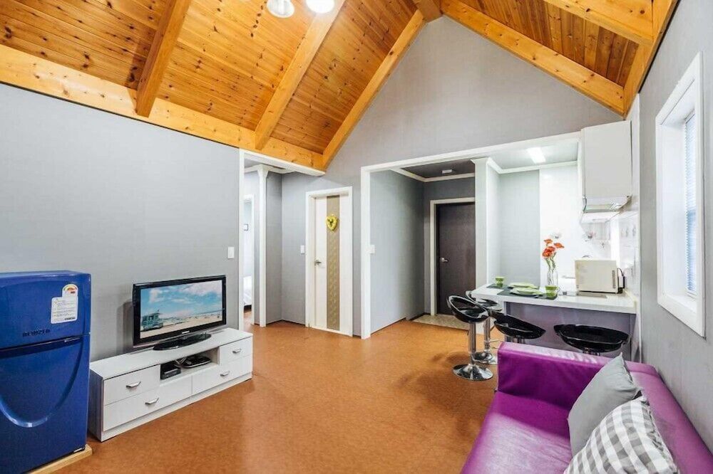 Indigo Pension Room (All Rainbow) 4