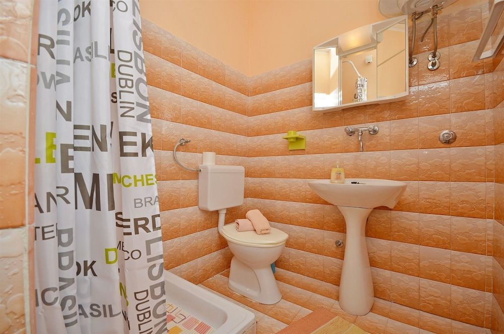 Apartment and Room Ivica Room (S1) 4