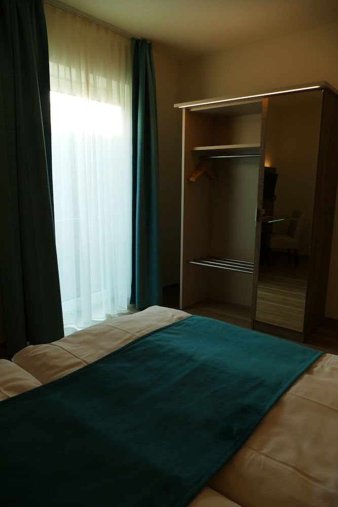 Meyn's Apartments & Hotel Senior Apartment 10