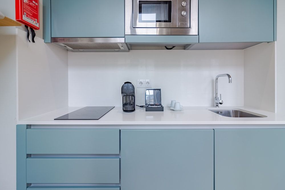 YOUROPO - City Center Ribeira Porto Studio, Balcony (4) 12