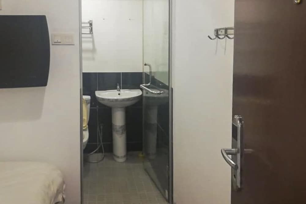 Standard Single Room, No Windows