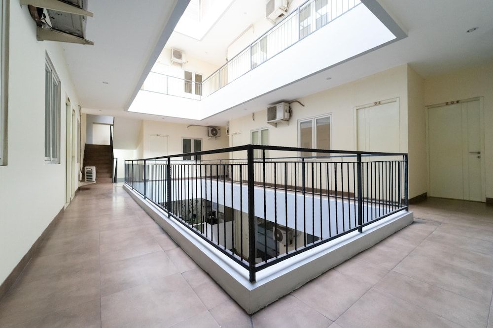 KoolKost near Ragunan Zoo Single Room 9