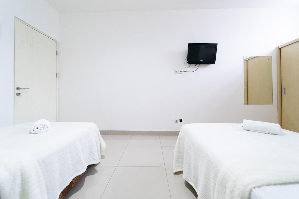 KoolKost near Ragunan Zoo Twin Room 10