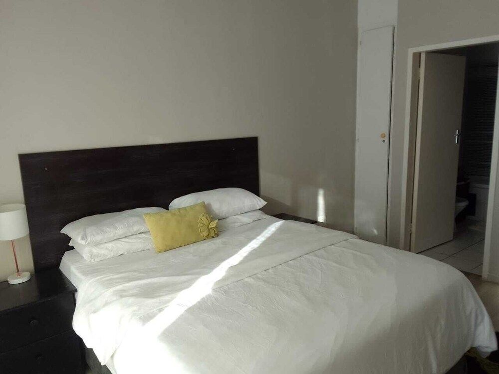 Central Sandton Apartment Family Room 8