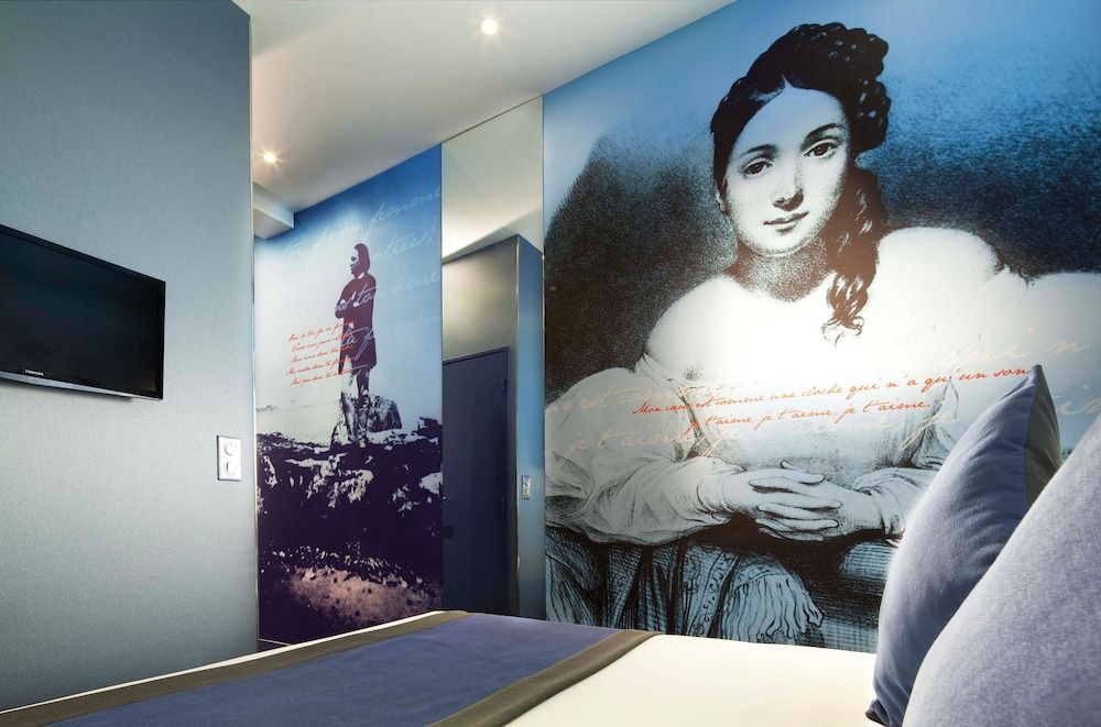 Hotel Montmartre Mon Amour Deluxe Double Room