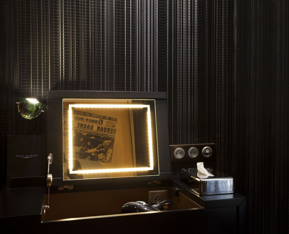 Hotel Montmartre Mon Amour Deluxe Double Room 16