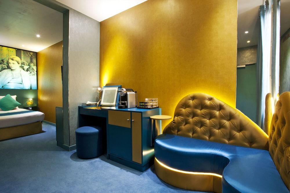 Hotel Montmartre Mon Amour Deluxe Double Room 17