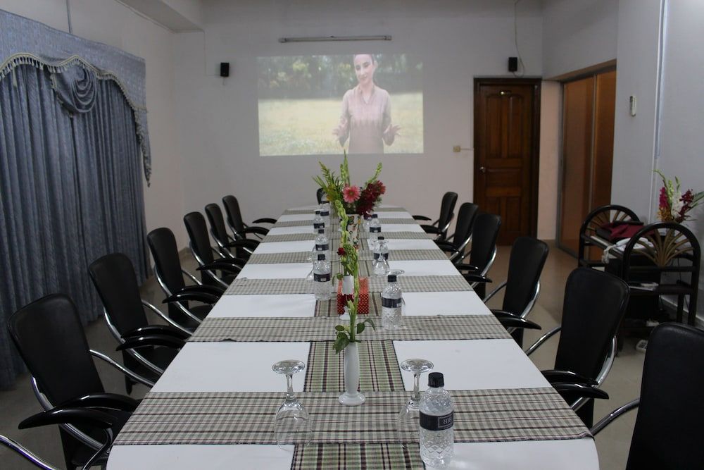 undefined Aristocrat Inn 10