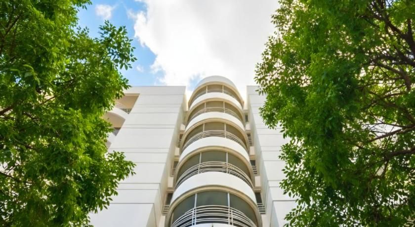 undefined Aristocrat Inn 2