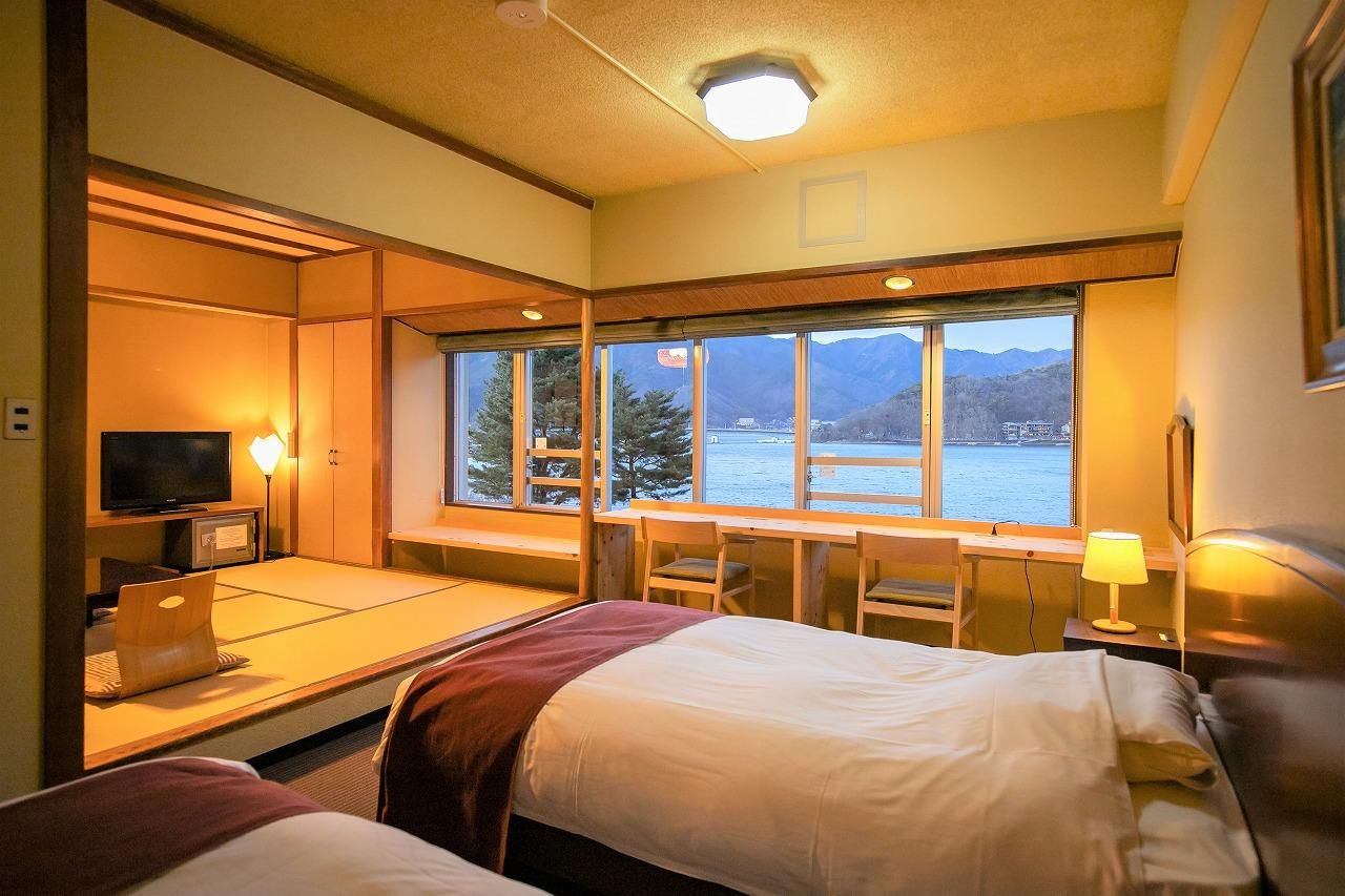 Lake View Japanese Western Style Room - West Building