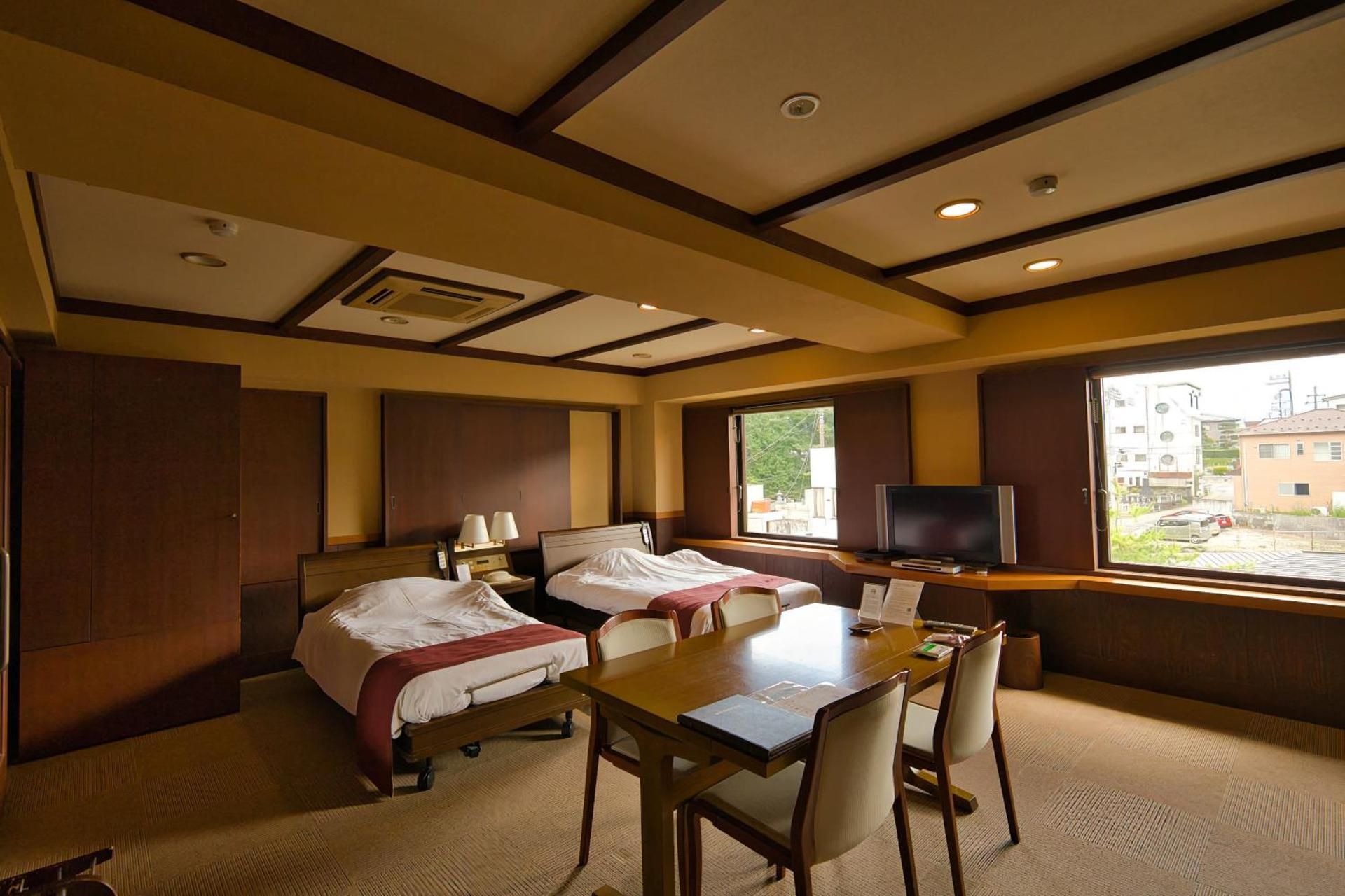 Corner Mount Fuji View Twin Room - East Building