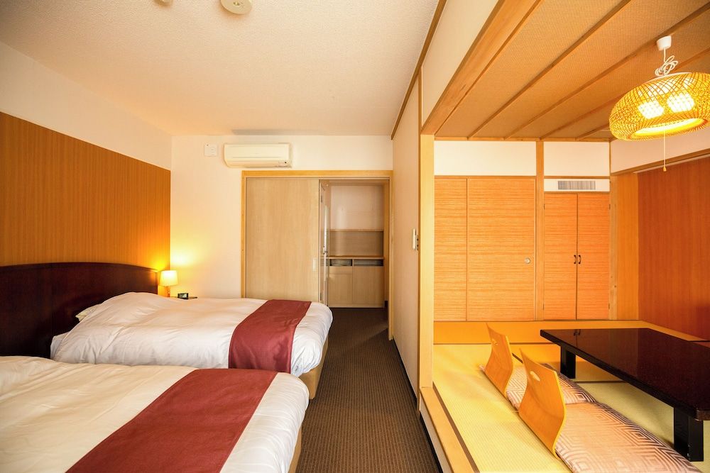 Japanese Western Room, Non Smoking, Lake View (West Build.)