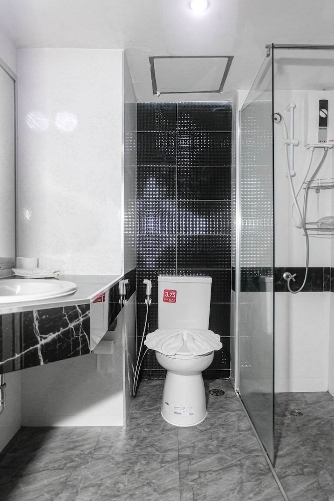 BCP Hotel Superior Double Room, 1 Double Bed, Non Smoking 3