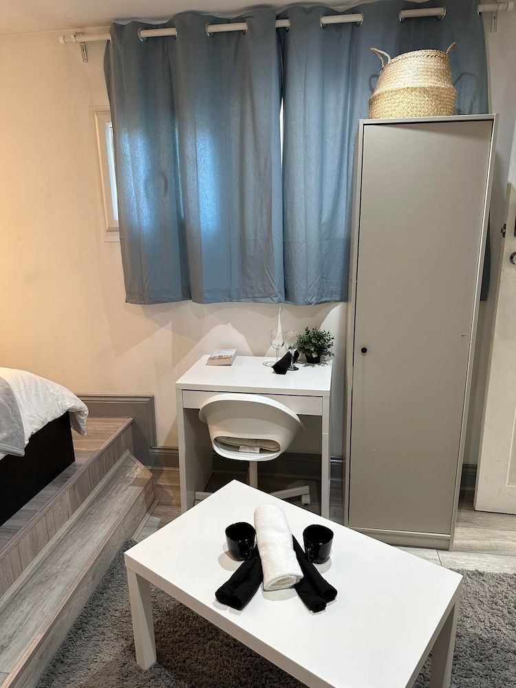 Charming Studio Apartment in London Apartment 15