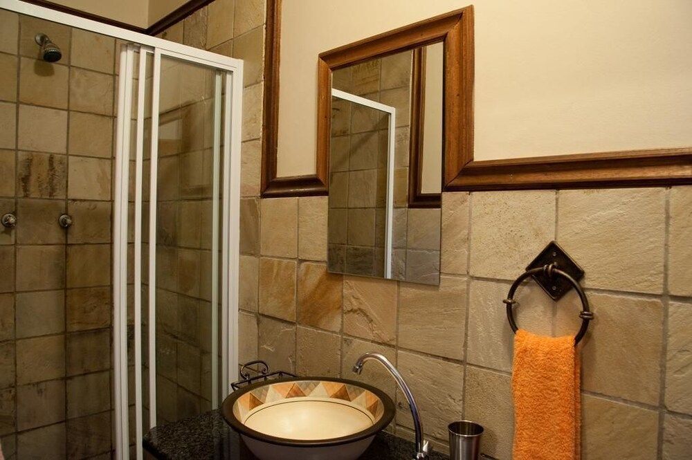 Rise and Shine Lodge Luxury Double Room 2