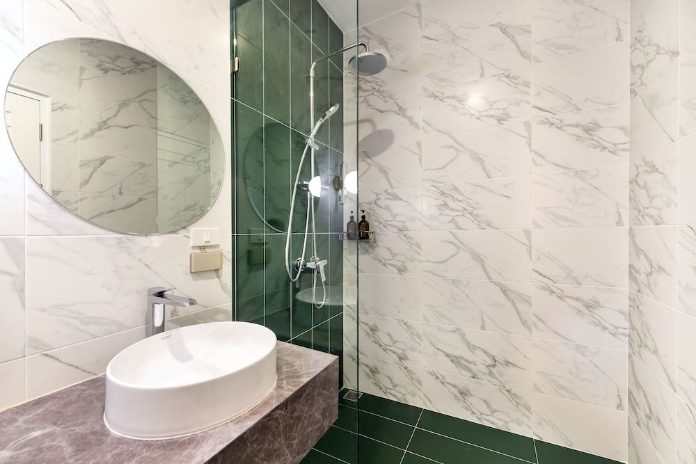 Nine River Hotel Deluxe Room (Twin) 7