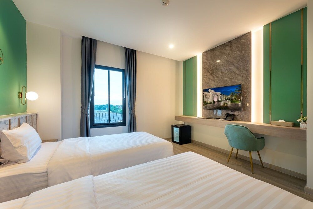 Nine River Hotel Deluxe Room (Twin) 2