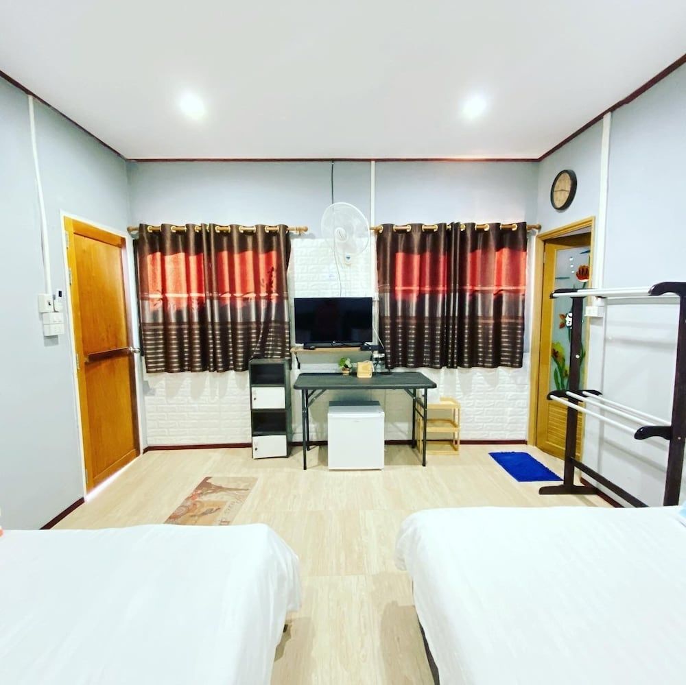 Baan mhor biw Family Quadruple Room 2