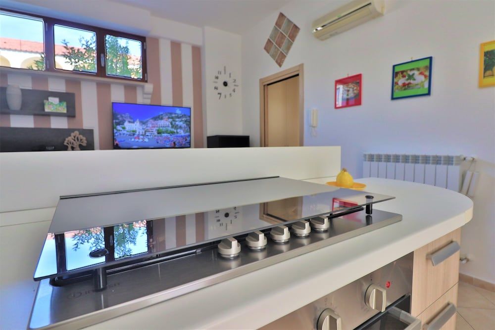 New Suite Sorrento City Apartment, 2 Bedrooms 18