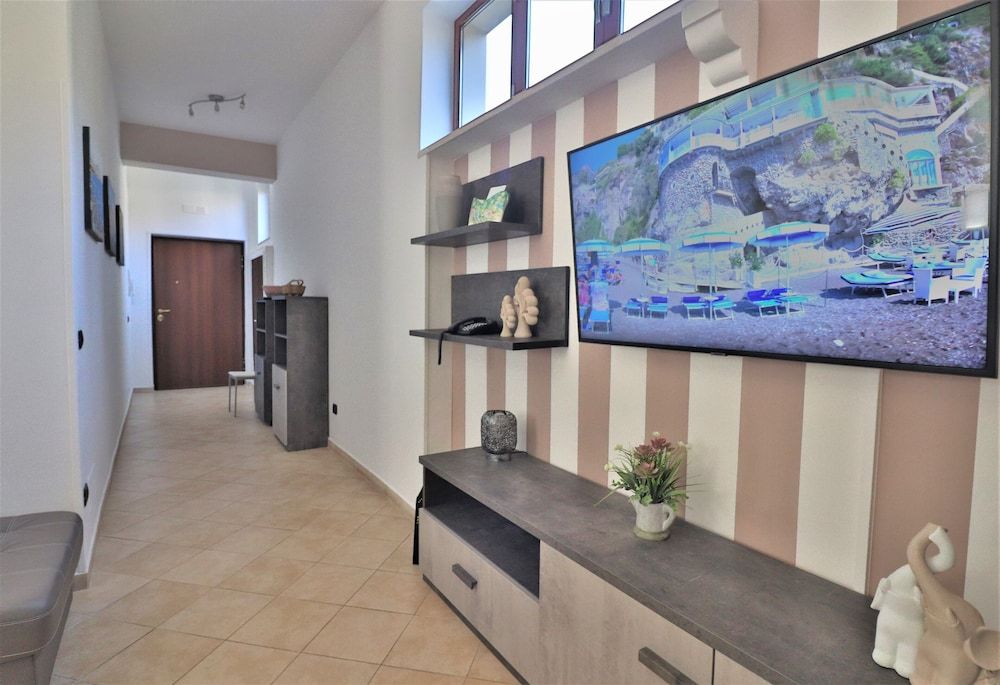 New Suite Sorrento City Apartment, 2 Bedrooms 26