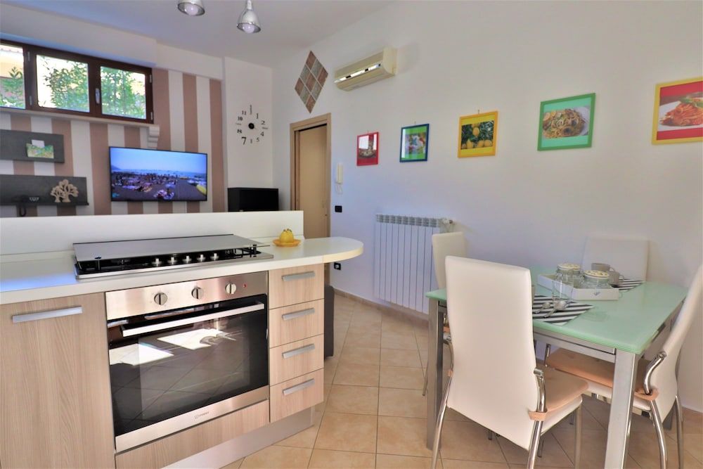 New Suite Sorrento City Apartment, 2 Bedrooms 15