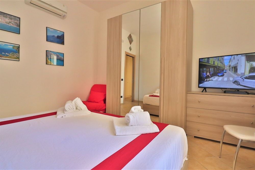 New Suite Sorrento City Apartment, 2 Bedrooms 12