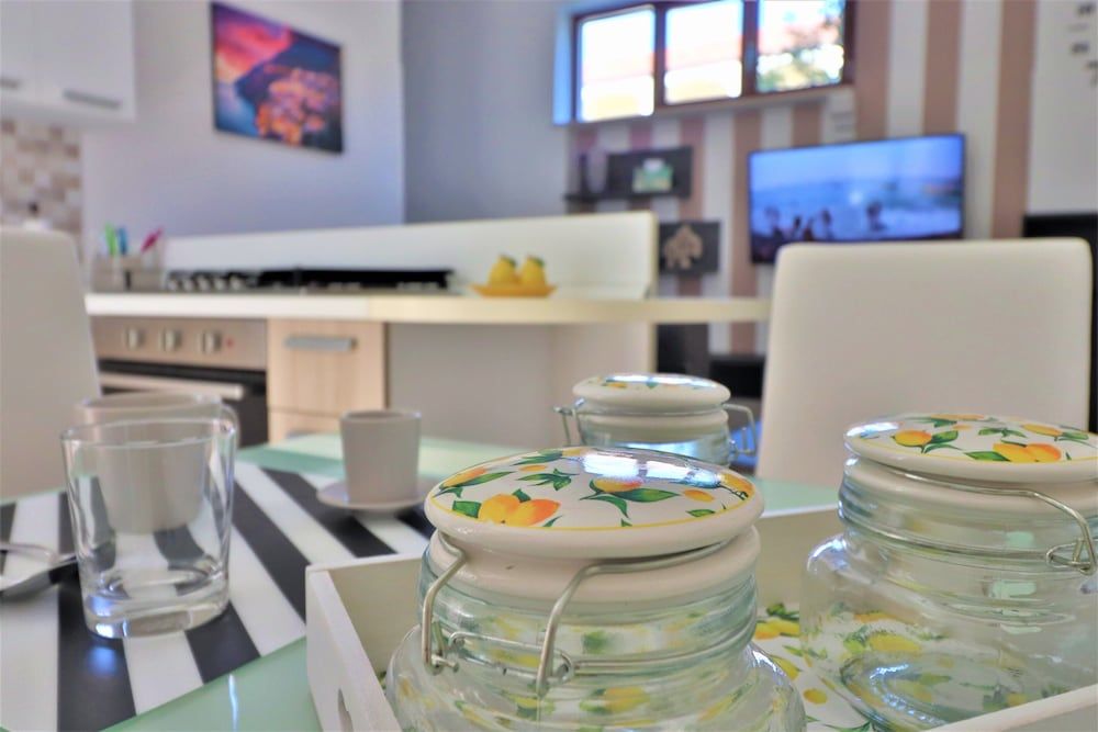 New Suite Sorrento City Apartment, 2 Bedrooms 13