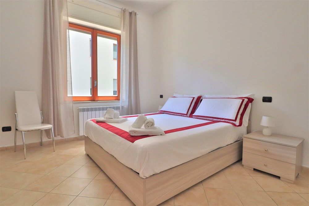 New Suite Sorrento City Apartment, 2 Bedrooms 10