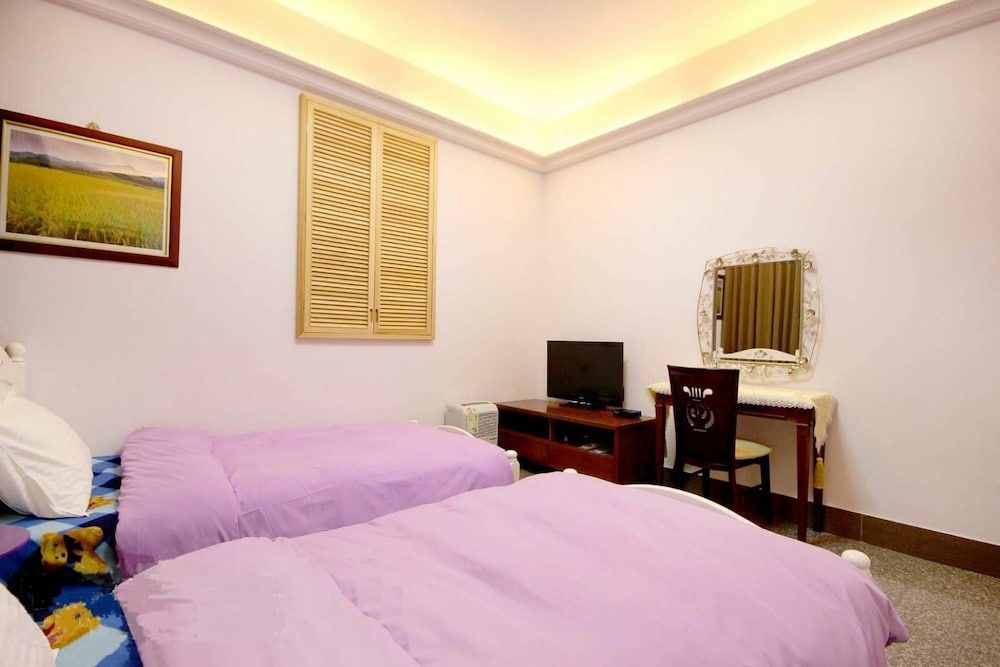 Economy Double Room, 2 Queen Beds