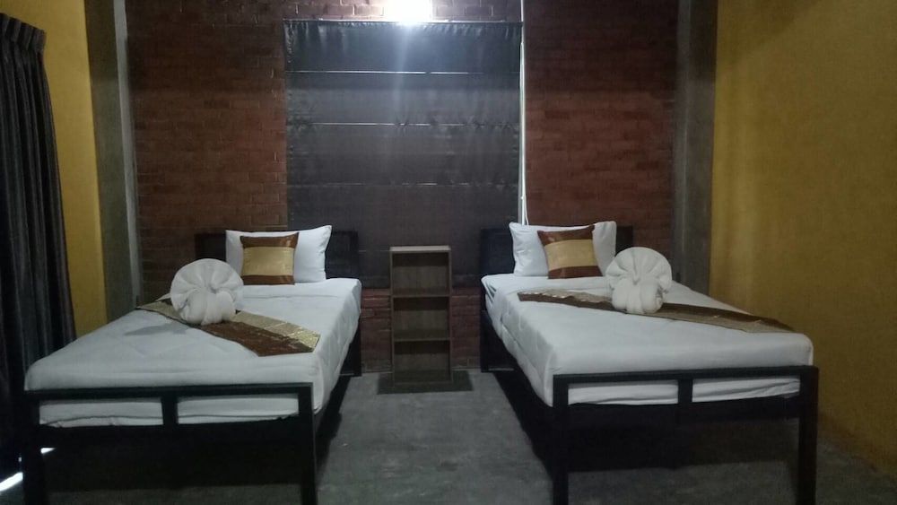 Standard Twin Room with Sofa Bed