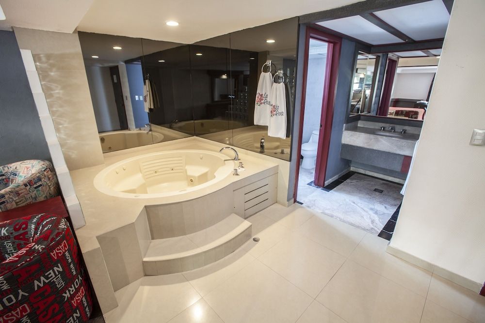 Hotel La Rosa - Adults Only Deluxe Room, 1 King Bed, Non Smoking 9