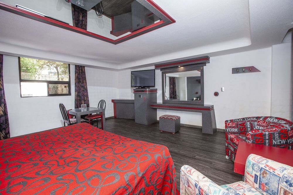 Hotel La Rosa - Adults Only Comfort Room, 1 King Bed, Non Smoking 3